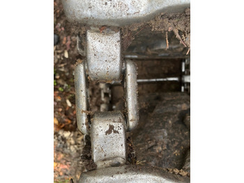 Prevoznik Komatsu 875: slika 5