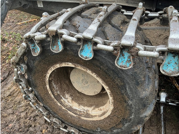 Prevoznik Komatsu 875: slika 4