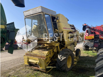 Kombinovani kombajn New Holland CLAYSON 1540: slika 4