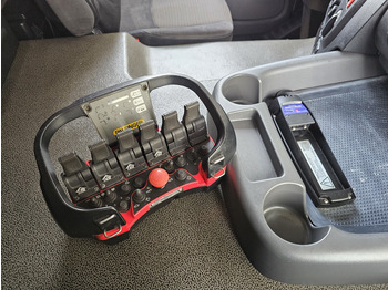 Lizing DAF CF 330 6x2 / PALFINGER CRANE / KRAN / CURTAIN DAF CF 330 6x2 / PALFINGER CRANE / KRAN / CURTAIN: slika 3