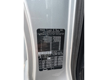 Kamion sa zatvorenim sandukom MAN 15.290 4X2 Koffer mit Hebebühne AHK: slika 3