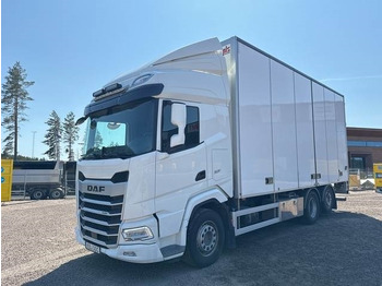 Kamion sa zatvorenim sandukom DAF XF 530