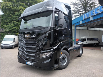 Tegljač IVECO S-WAY