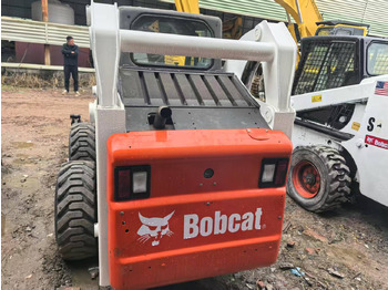 Mini utovarivač Bobcat S300: slika 3