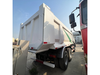 Istovarivač Sinotruk HOWO 371 6*4 Dump truck: slika 5
