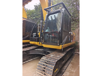 Bager guseničar CATERPILLAR 320D2