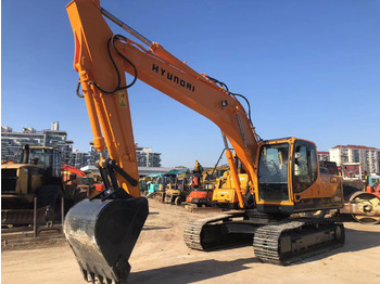 Bager točkaš HYUNDAI R215