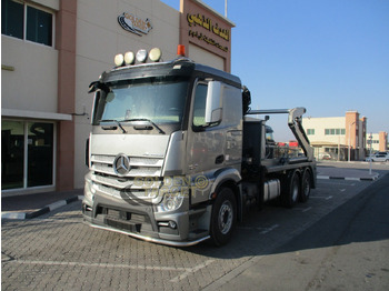 Kamion za utovaranje kontejnera MERCEDES-BENZ 2642 6×2 DOUBLE SKIP LOADER with HIAB Crane: slika 2