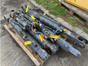 Hidraulični cilindar HITACHI