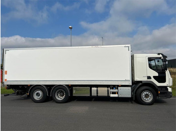 Kamion sa zatvorenim sandukom Volvo FE320 6x2*4: slika 3