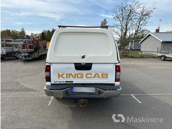 Furgon Arbetsbil Nissan NP300 King Cab 2.5: slika 4