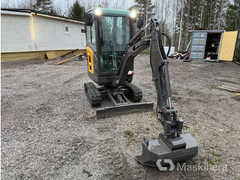 Bager guseničar Grävmaskin Volvo EC18C med redskap: slika 2