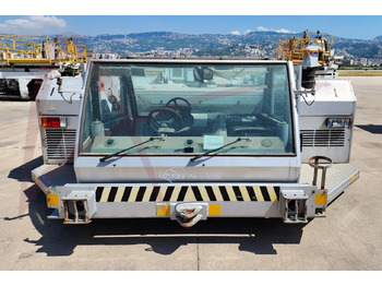 Aerodromski traktor JBT