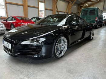 Automobil AUDI