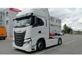 Tegljač IVECO S-WAY