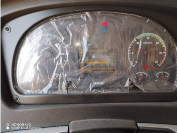 Autokran za sve terene XCMG Official 2024 Year Second Hand Hydraulic Crane XCA130L8_2 130T Mobile All Terrain Crane For Sale: slika 4