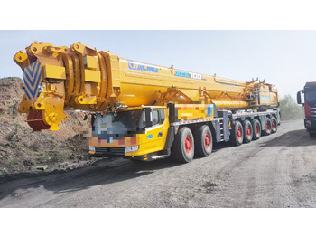 Autokran za sve terene XCMG Official Second Hand Mobile Truck Crane XCA700 All Terrain Cranes With High Quality: slika 2