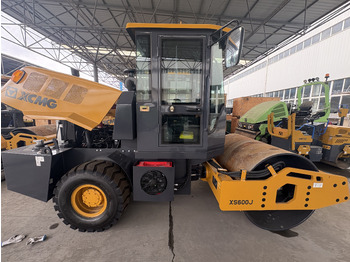 Valjak za puteve XCMG XS600J 6 ton small single drum Vibratory road Roller: slika 3