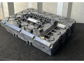 Osigurač MERCEDES ACTROS MP4 A FUSE MODULE SAM: slika 5 Osigurač MERCEDES ACTROS MP4 A FUSE MODULE SAM: slika 5