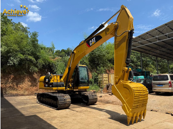 Bager guseničar CATERPILLAR 320D2