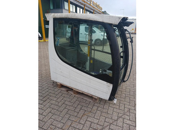 Kabina i enterijer LIEBHERR