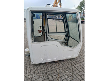 Kabina i enterijer LIEBHERR