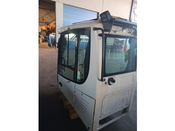 Kabina i enterijer LIEBHERR