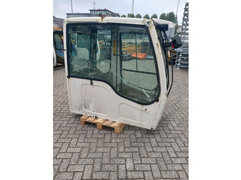 Kabina i enterijer LIEBHERR