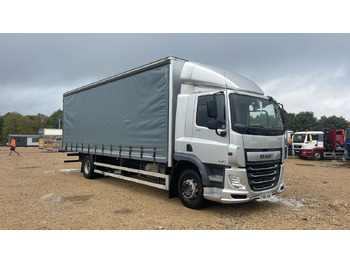 Kamion sa ceradom DAF CF 260