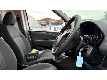 Mali kombi FIAT DOBLO 1.3 Multijet 95: slika 5
