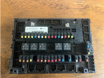 Rezervni deo Mercedes Actros MP4 SAM Cabin Sicherungskasten A0014461658: slika 2