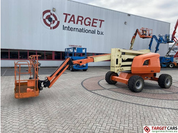 Zglobna platforma JLG