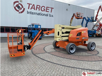 Zglobna platforma JLG