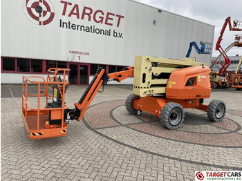 Zglobna platforma JLG