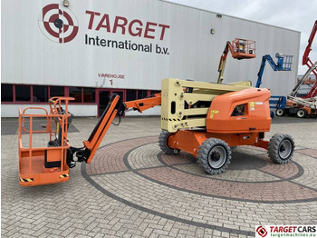 Zglobna platforma JLG