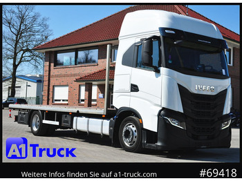 Kamion sa tovarnim sandukom IVECO S-WAY