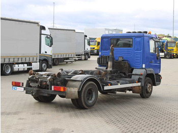 Kamion sa hidrauličnom kukom MAN LE 8.180, EURO 3, BEACONS, CONTAINER HOOK CARRIER: slika 4