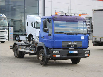 Kamion sa hidrauličnom kukom MAN LE 8.180, EURO 3, BEACONS, CONTAINER HOOK CARRIER: slika 3
