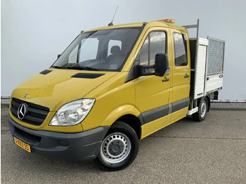 Dostavno vozilo s ravnom platformom MERCEDES-BENZ Sprinter 213