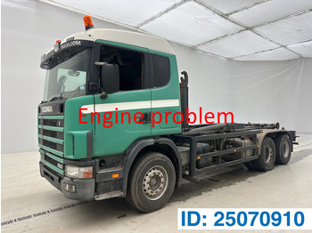 Kamion sa hidrauličnom kukom SCANIA R124