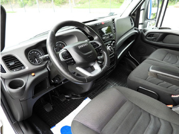 Kamion sa ceradom IVECO DAILY 72C18 TARPAULIN LIFT 14 PALLETS WEBASTO CRUISE CONTROL LED LIGHTS TWIN WHEELS AIR CONDITIONING  180HP: slika 2