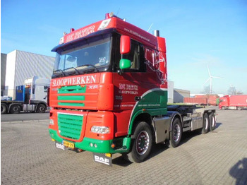 Kamion sa hidrauličnom kukom DAF XF 105 410