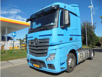 Tegljač MERCEDES-BENZ Actros 1842