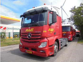 Tegljač MERCEDES-BENZ Actros 1943