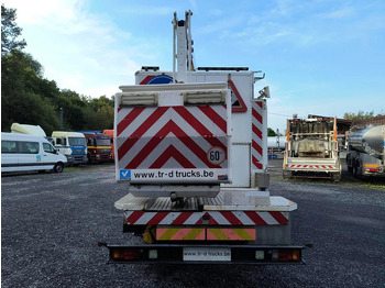 Interior photo 1: Kamion Iveco EuroCargo 120 E18 + COMET 151TAL (15 m) Interior photo 1: Kamion Iveco EuroCargo 120 E18 + COMET 151TAL (15 m)