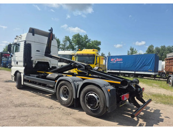 Kamion sa hidrauličnom kukom MAN TGX 26.460