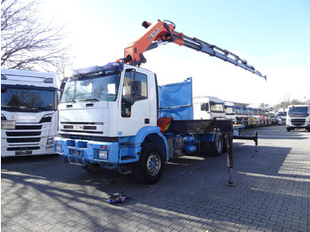 Kamion sa dizalicom IVECO EuroTrakker