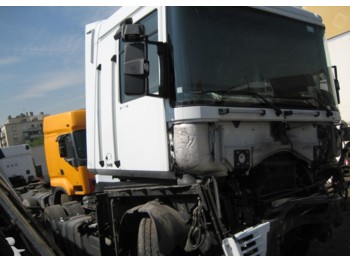 Tegljač Renault 440 DXI: slika 1