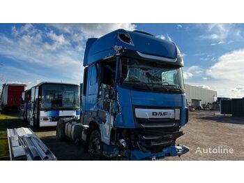 Tegljač DAF XF 106 530 SUPER SPACE CAB: slika 1
