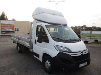 Dostavno vozilo s ravnom platformom Citroën Jumper 2,0 BlueHDi: slika 2 Dostavno vozilo s ravnom platformom Citroën Jumper 2,0 BlueHDi: slika 2